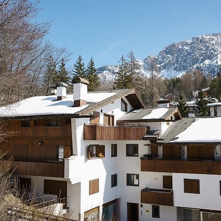 Villa Franchetti - Stayincortina 코르티나 담페조 외부 사진