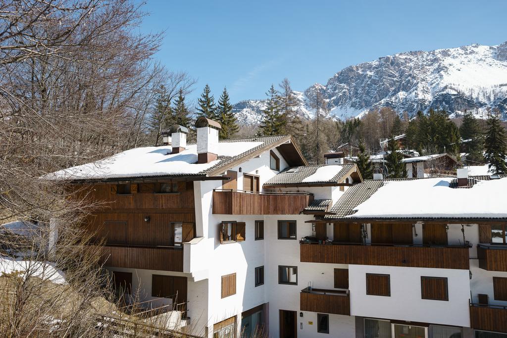 Villa Franchetti - Stayincortina 코르티나 담페조 외부 사진